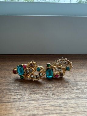 Vintage screw back clip on earrings